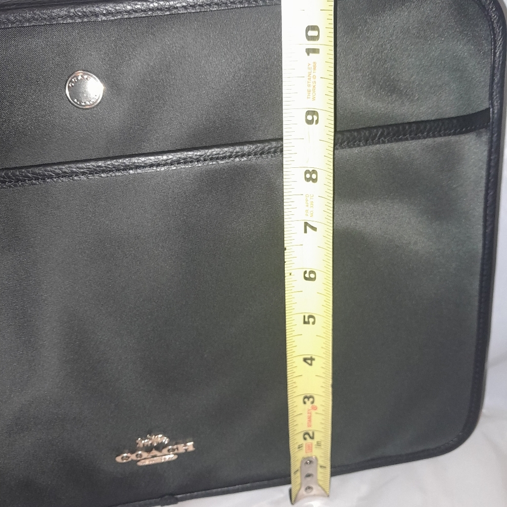New Coach Ellis Lap Top Sleeve In Black/Gold (Two Zipper Sleeve) NWT - Picture 3 of 10